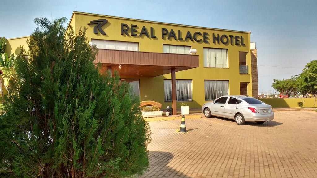 Real Palace Hotel Três Lagoas Eksteriør bilde